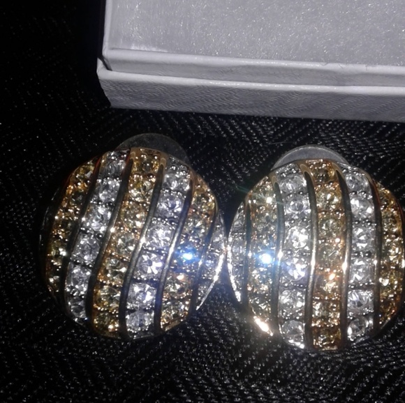 Vintage Jewelry - Free 🎁with purchase